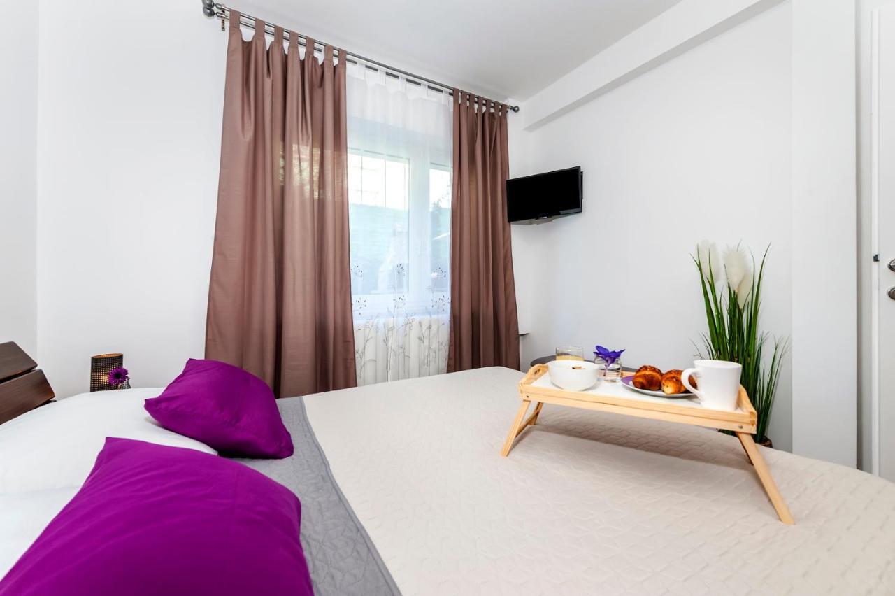 רוביני Apartment & Rooms Graciela מראה חיצוני תמונה